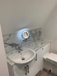 hand basin and mirror